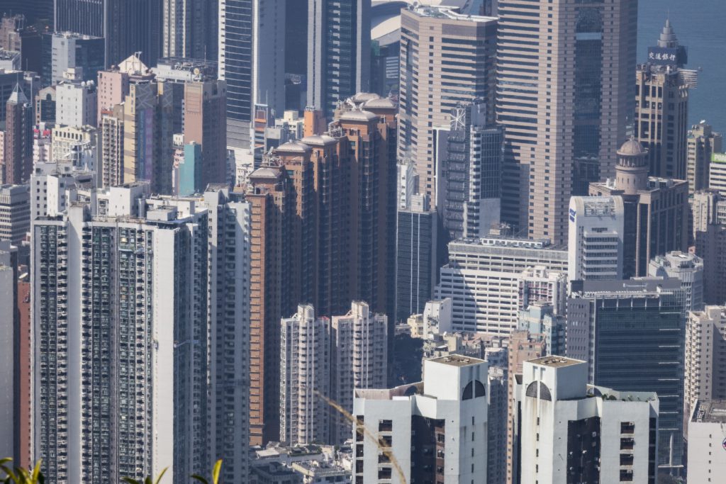香港就是這樣有趣的城市，郊野與城市就是咫尺之間