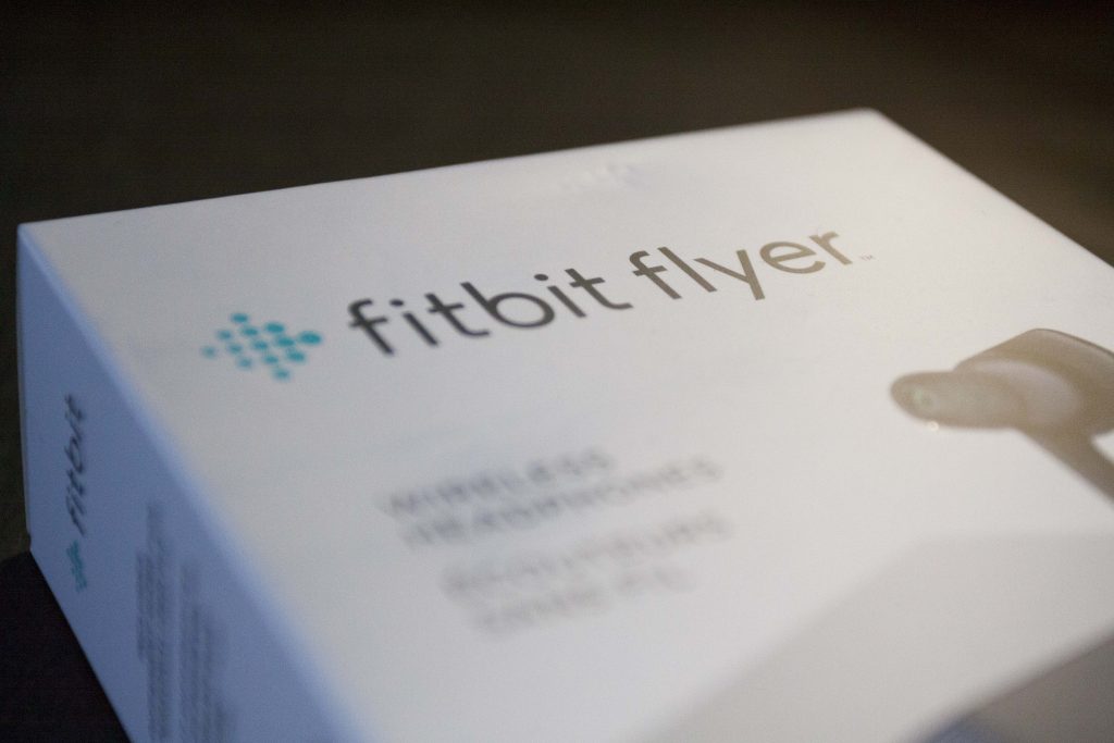 Fitbit Flyer 是Fitbit 首次推出之運動耳機。